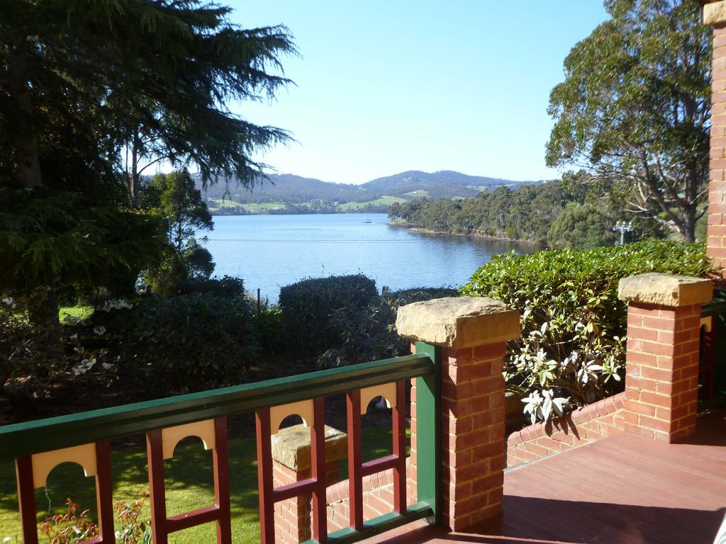 Donalea Bed And Breakfast & Riverview Apartment Castle Forbes Bay Exterior photo